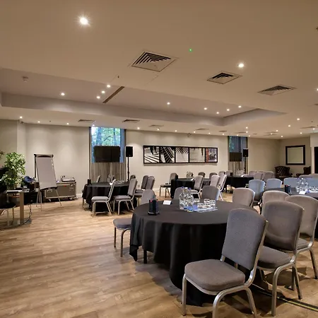 Hilton London Kensington Hotel-3