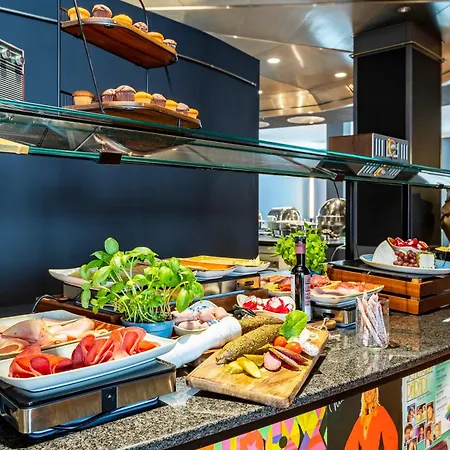 mightyTwice Hotel Dresden-3
