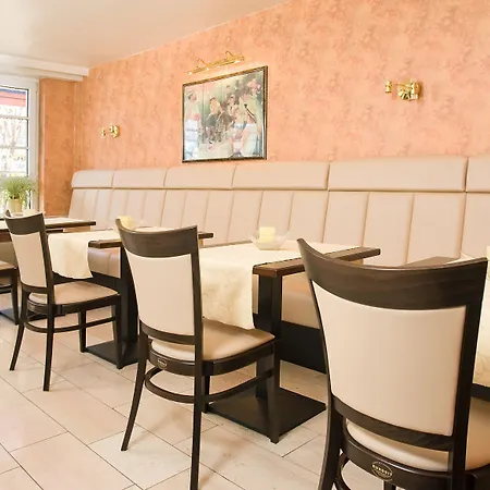 Hotel Astoria Bonn-3