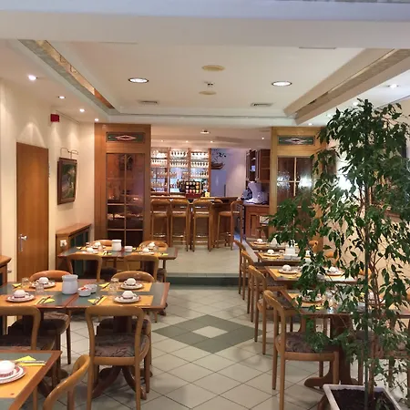 Hotel Christophe Colomb-3