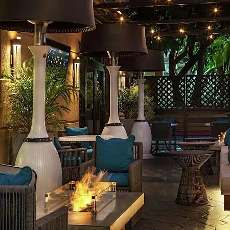 Hilton Garden Inn Los Angeles / Hollywood-3