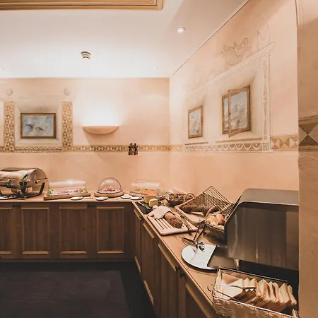 Art Boutique Hotel Monopol-2