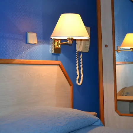 Hotel William'S Opera-2