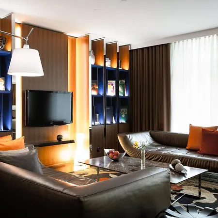 Renaissance Lucerne Hotel-2