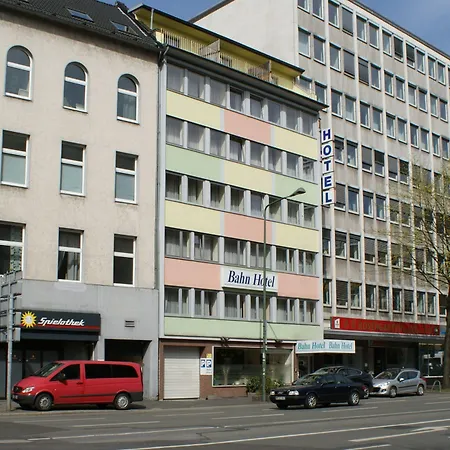 Bahn-Hotel-3