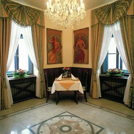 Green Garden Hotel-3