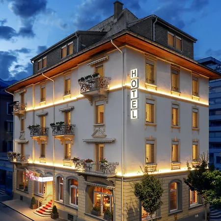 Hotel Ambassador-3
