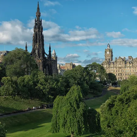 Holiday Inn Express Edinburgh City Centre By Ihg-2