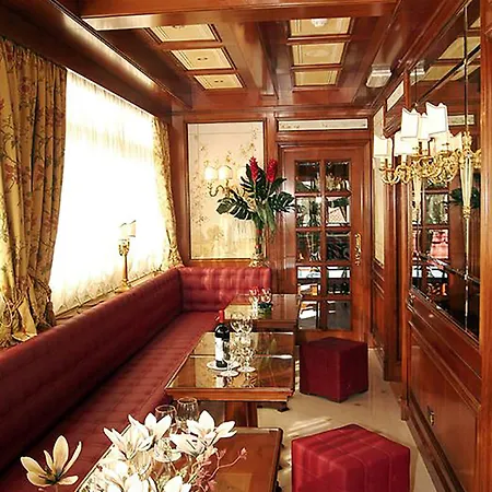 Hotel Champagne Palace-3
