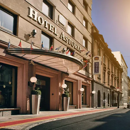 Best Western Premier Hotel Astoria-3