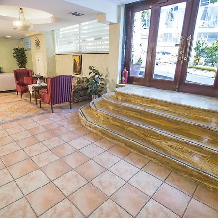 Golden Crown Hotel-2