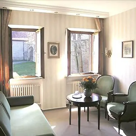 Burghotel-2