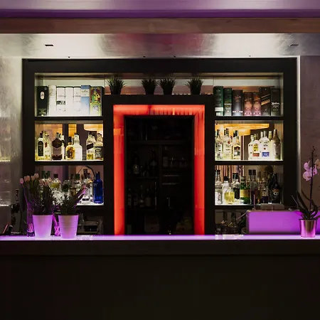 Cosmopolitan Hotel-3