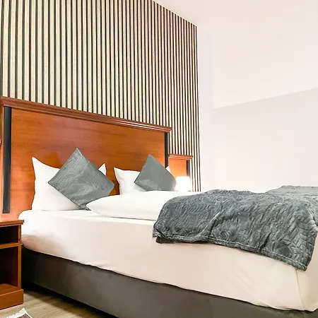 City Hotel West Frankfurt City Centre-2