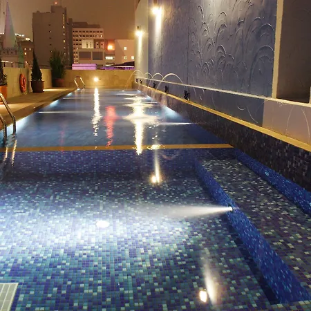 Hotel Royal Queens-3