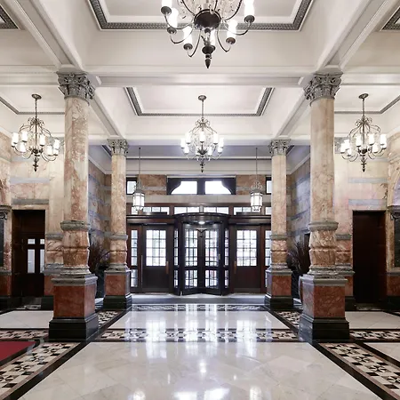Club Quarters Hotel Trafalgar Square, London-2