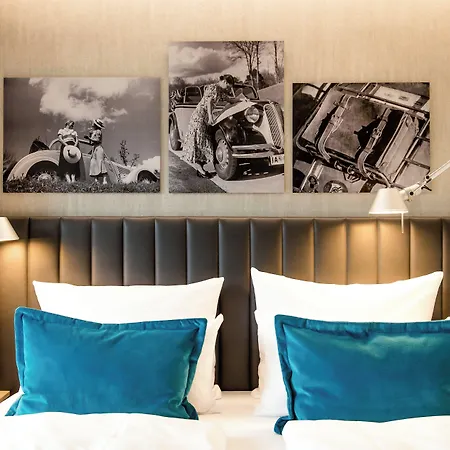 Motel One Frankfurt-East Side-3