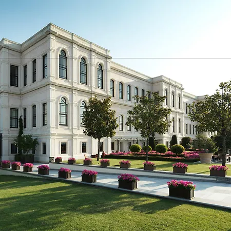 Four Seasons Hotel Istanbul At The Bosphorus-3