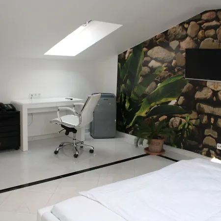 Apartment Hotel KRAL - BUSINESS HOTEL&SERVICED APARTMENTS-2