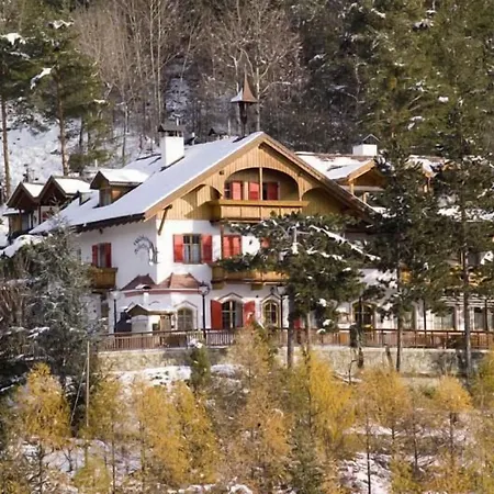 Hotel Waldheim Belvedere-3