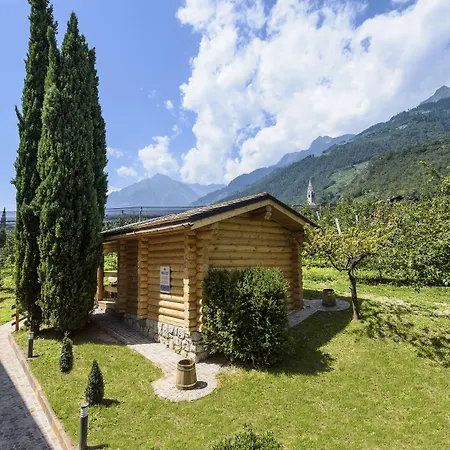 Ruster Resort-2