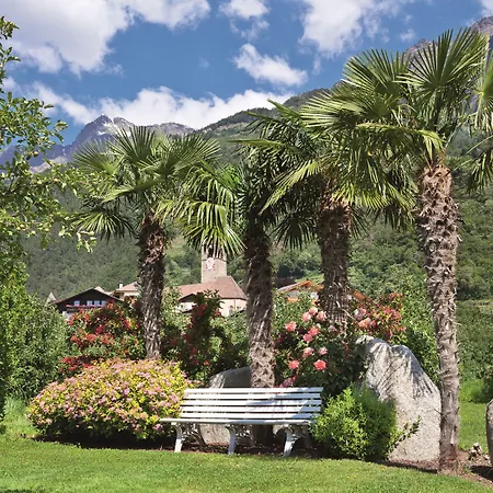 Ruster Resort-3