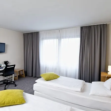 Tryp By Wyndham Frankfurt-3