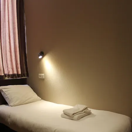 Blossoms City Hotel-3