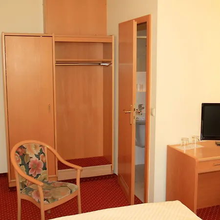Hotel Pension Kaden-3