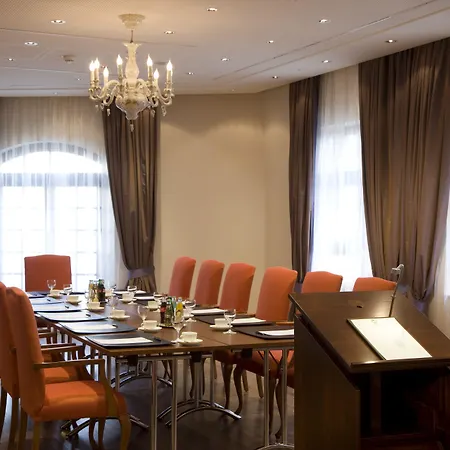 Relais & Chateaux Buelow Palais-3