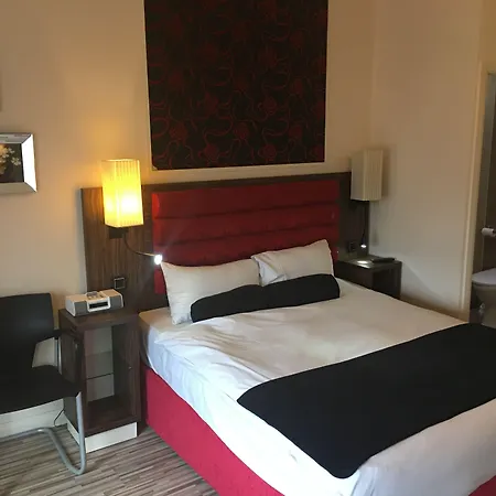 Simply Rooms & Suites-3