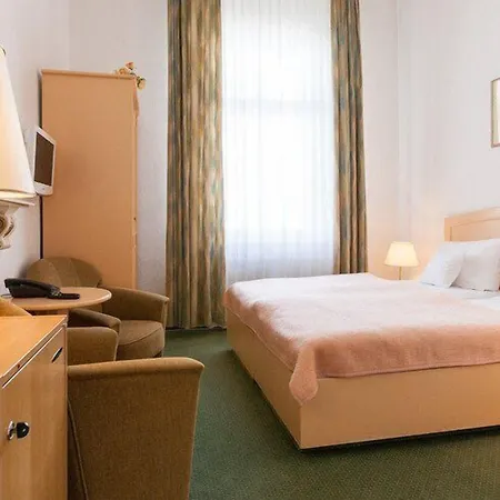 Hotel Villa Auguste Viktoria-2
