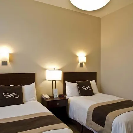 Pointe Plaza Hotel (Adults Only)-3