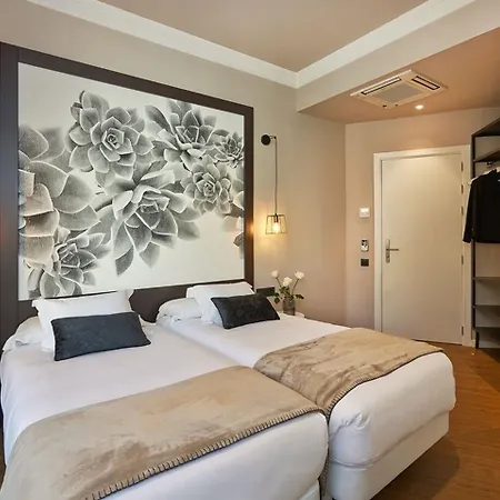 Hostal Central Barcelona-2