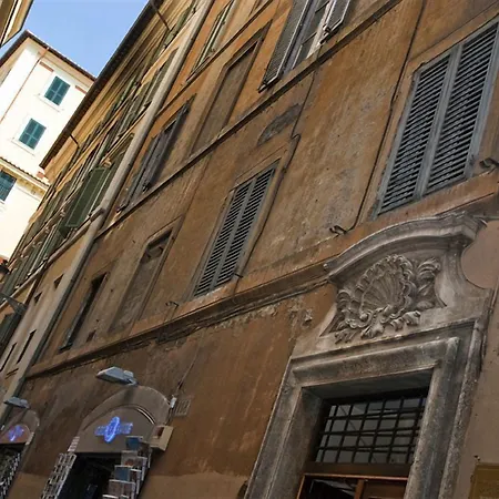 Pantheon Relais-2