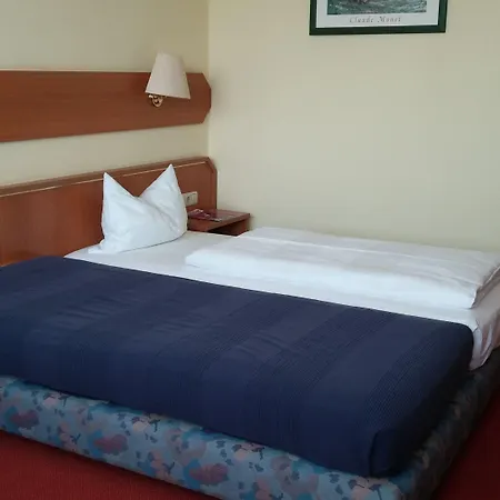 Hotel Berliner Ring-2