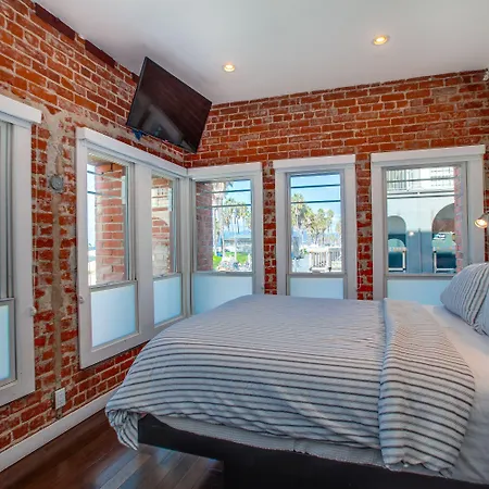 Venice Breeze Suites-2