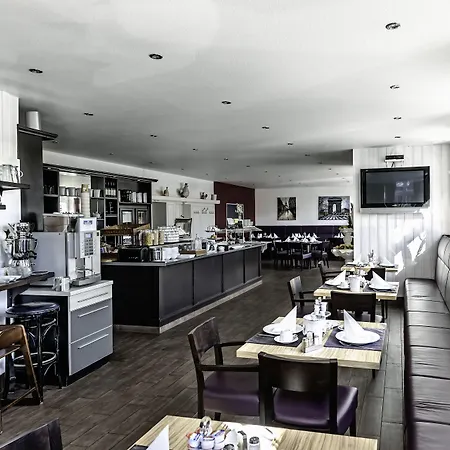 Hotel Monopol-2