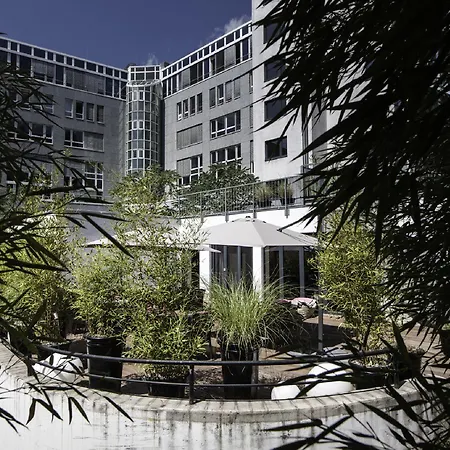 Pearl Design Hotel Frankfurt City-3