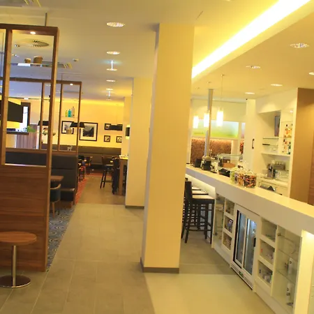 Hampton by Hilton Nürnberg City Center-3