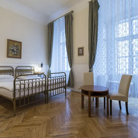 Hotel U Zlateho Jelena-2