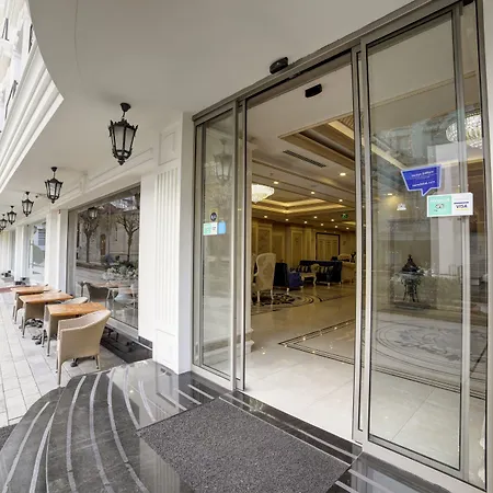 Halifaks Hotel-2