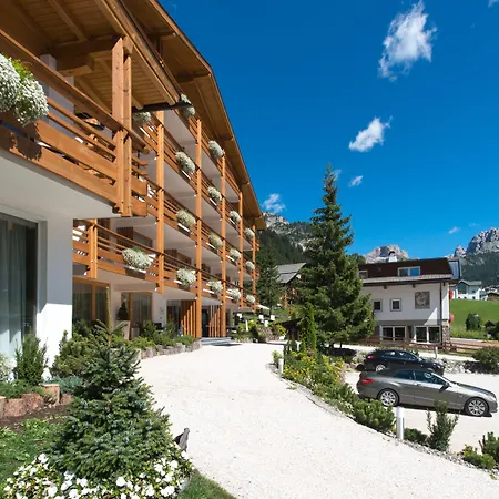 ArtHotel Anterleghes - Gardenahotels-2