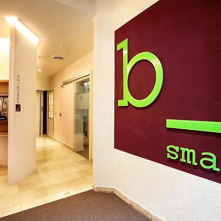 b_smart motel Basel-2