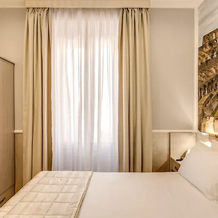 Top Floor Colosseo Guesthouse-3