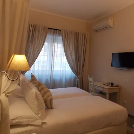 Casa Tua Vaticano Guest House-3