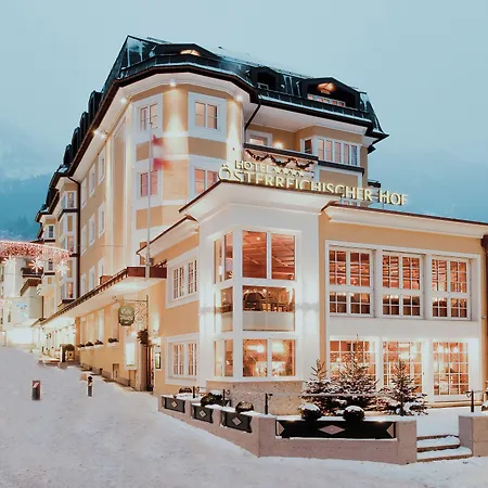 Österreichischer Hof-im Bademantel direkt in die Alpentherme-3