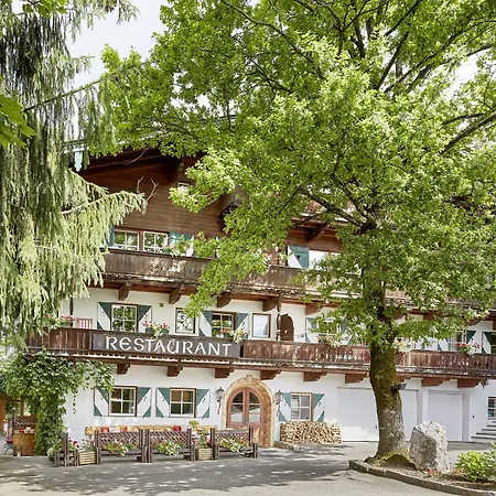 Landsitz Römerhof - Hotel Apartments-2