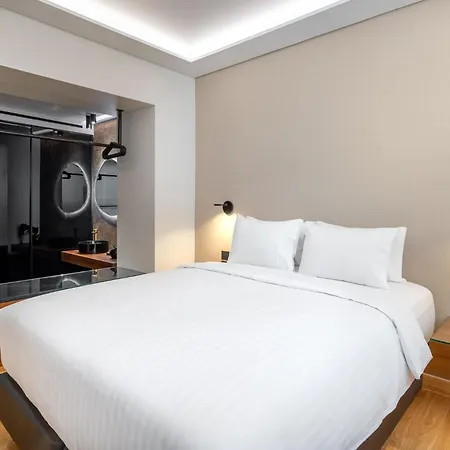 Amazon Hotel-2