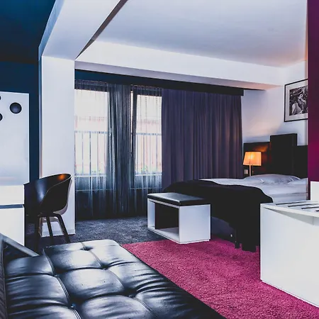 Hotel Bliss-2